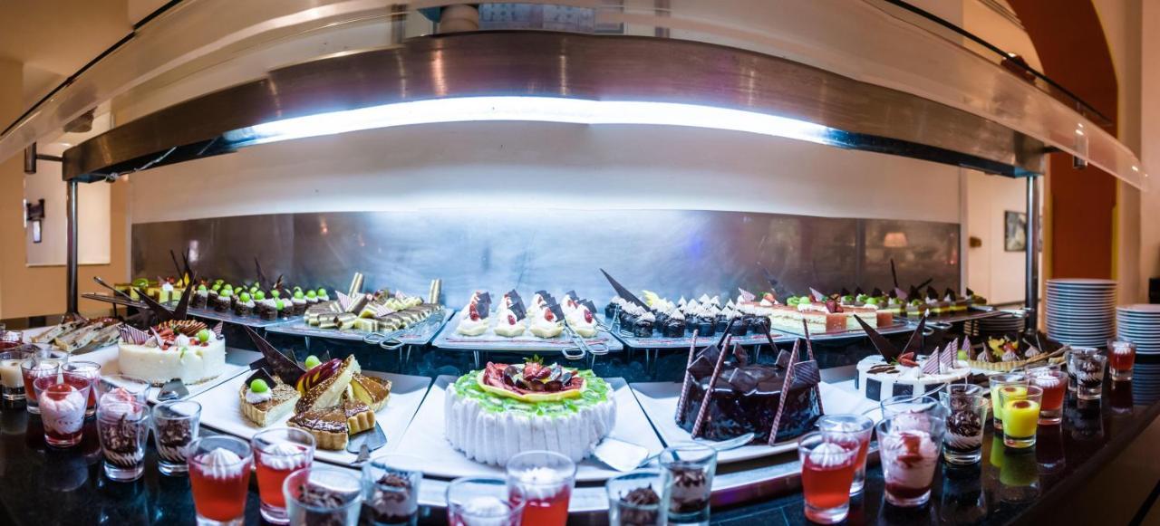 Pickalbatros Golf Beach Resort Sharm el-Sheikh Exterior photo A dessert buffet
