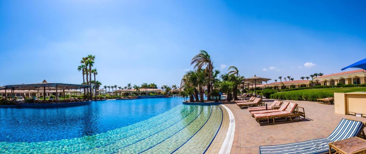 Pickalbatros Golf Beach Resort Sharm el-Sheikh Exterior photo Pool at the Royal Beach Palace