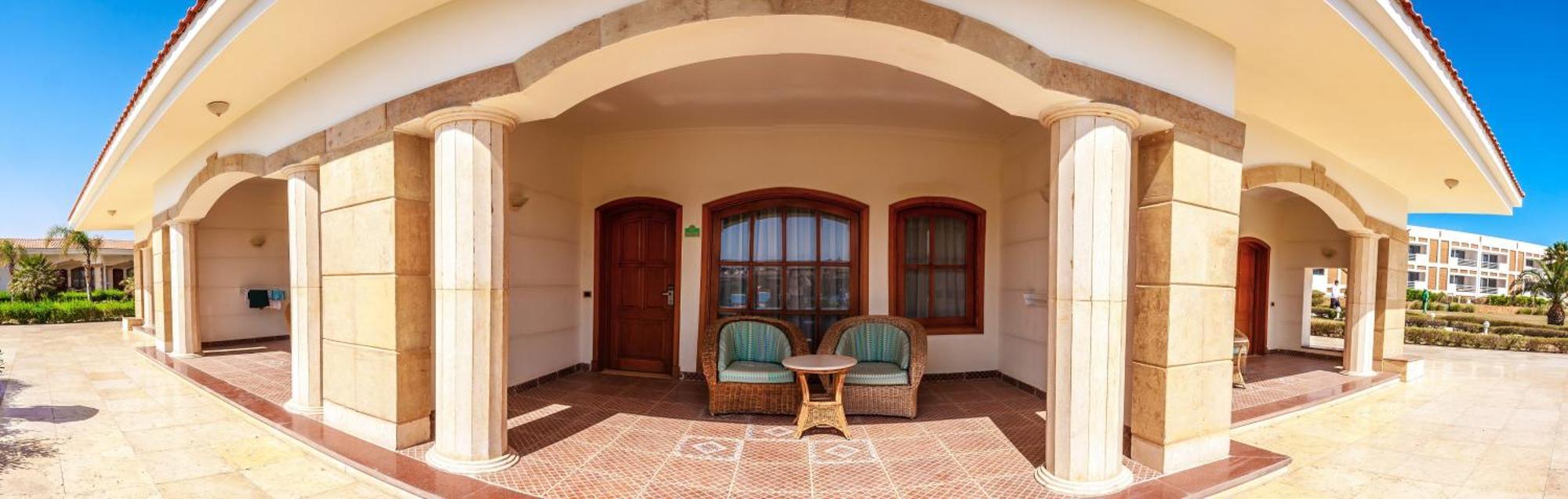 Pickalbatros Golf Beach Resort Sharm el-Sheikh Exterior photo A typical hotel room in the resort